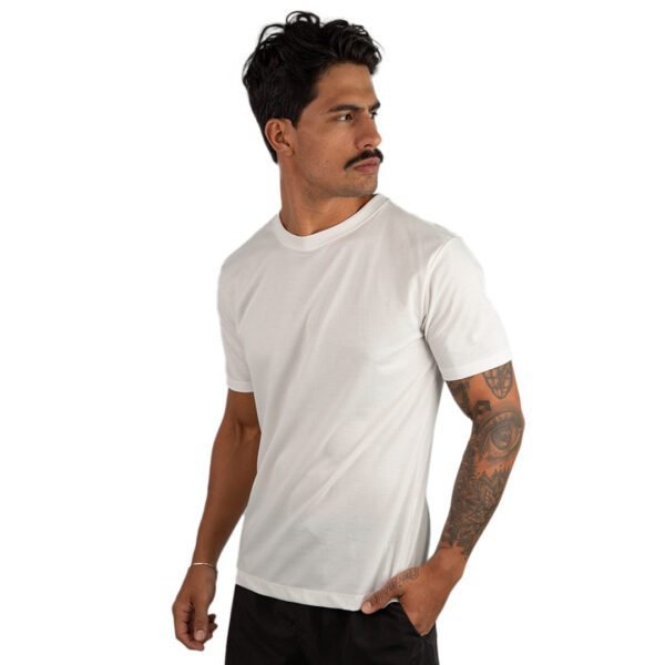 CAMISETA BASICA LISA OFF WHITE - Imagem 5