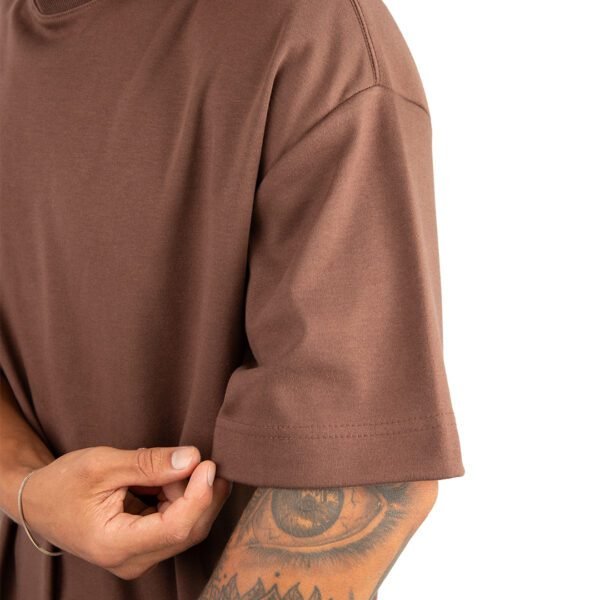 CAMISETA OVERSIZED MALHÃO LISA MARROM - Imagem 9