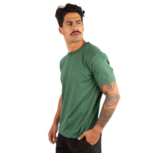 CAMISETA BASICA LISA VERDE MUSGO - Image 5