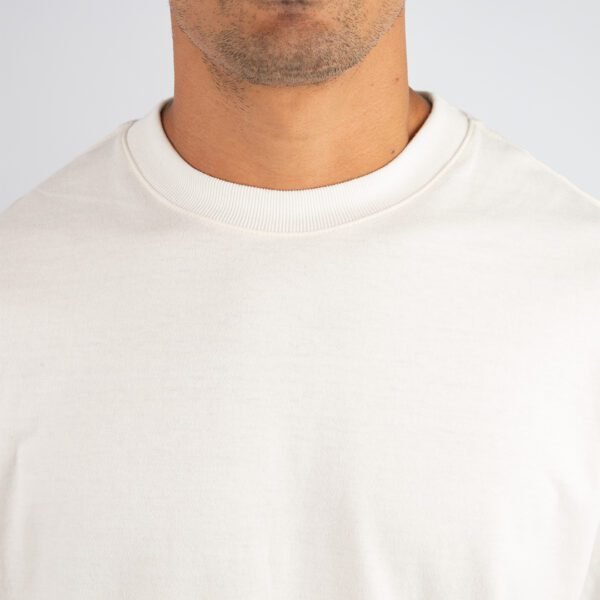 CAMISETA OVERSIZED MALHÃO LISA OFF WHITE - Imagem 8