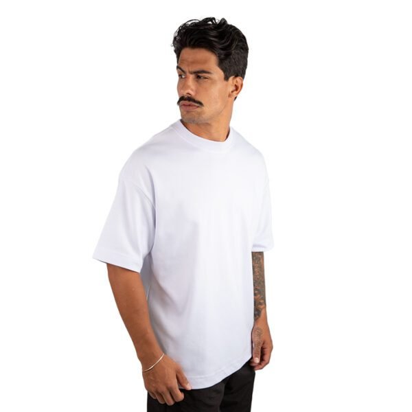 CAMISETA OVERSIZED MALHÃO LISA BRANCA - Imagem 6